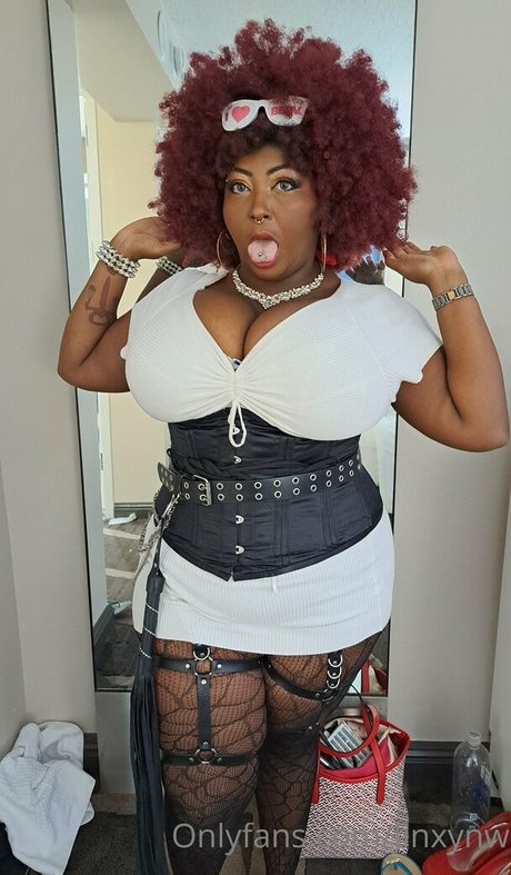 jinxynw hot star images