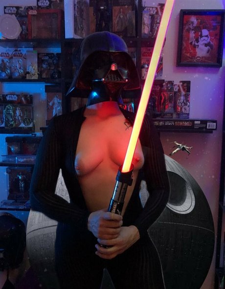 hollygraphix model nudes archive