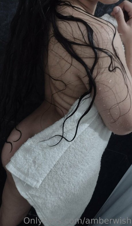 amberwish model hot galleries