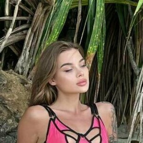 bella lla model sexy photo