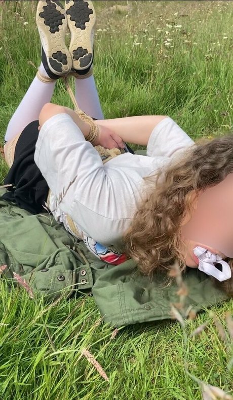 ecclesiaglasgow model naked photo