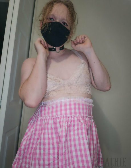 peachiepremium model nudes pics