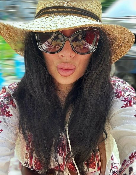 hotmesstv model porn picture