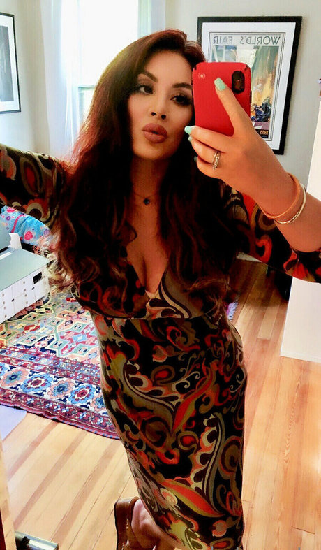 hotmesstv top model photos