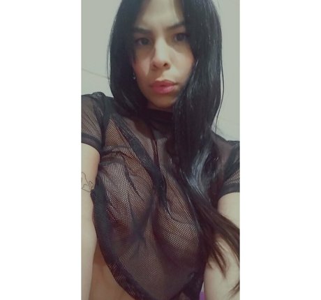 bellahotbrunette nude actress archive