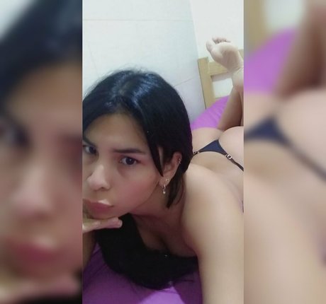 bellahotbrunette nude actress pic