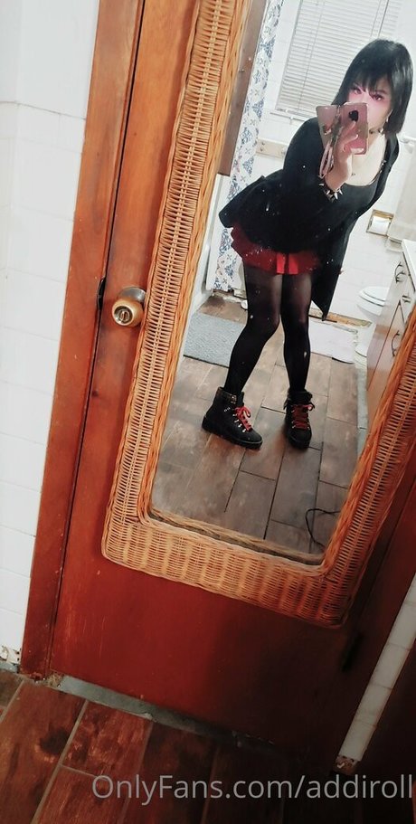 addiroll naked actress gallery