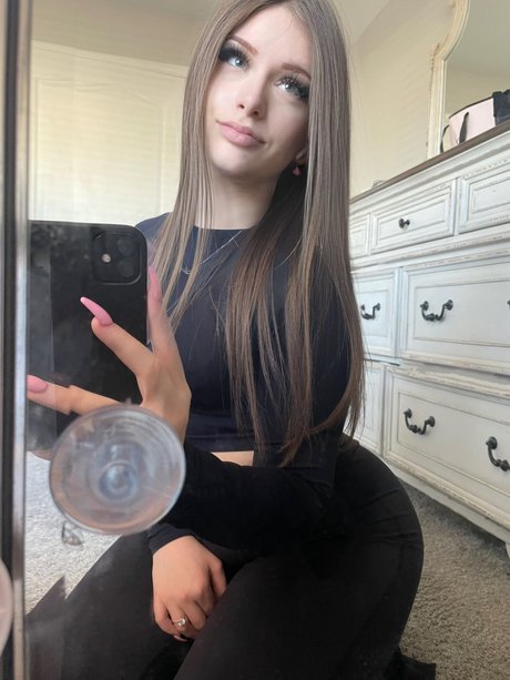 Abgxlina art actress photos