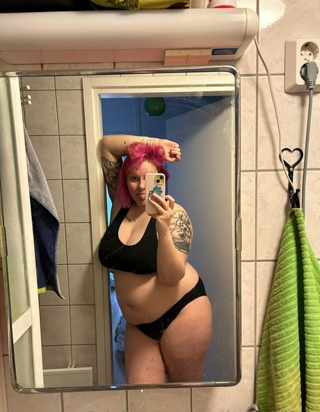 heyhotheidifree beautiful pornstar picture