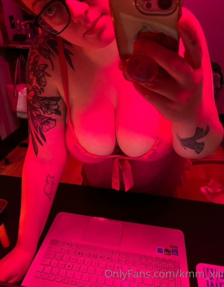 kmm xiii naked star photo