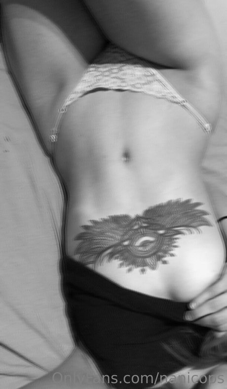 nanicops model sexy gallery