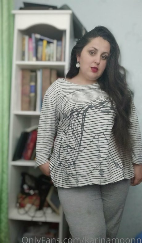 karinamoonn model adult pics