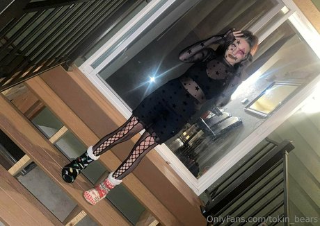 tokin bears sexy actress picture