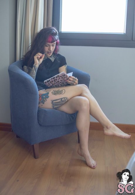 Mollymoon nice actress photos