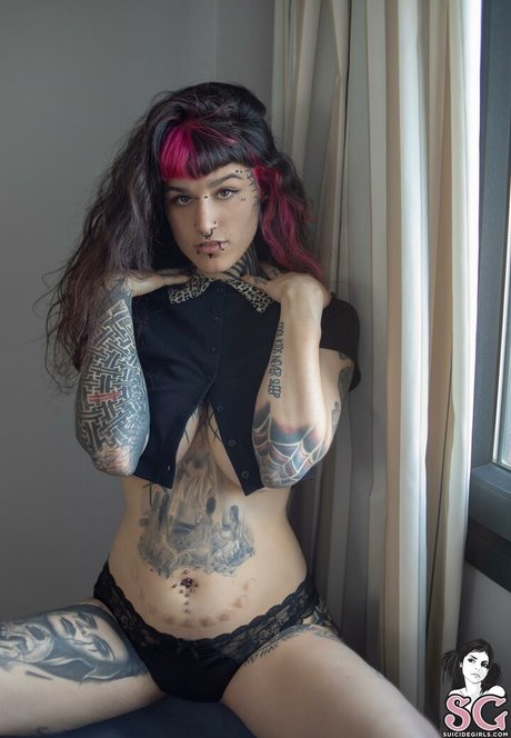 Mollymoon nude star images