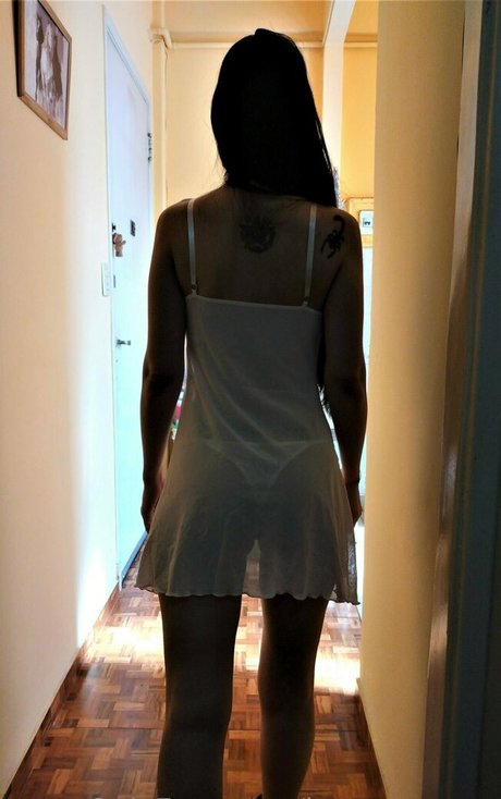 loryvancamp model pictures