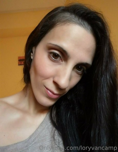 loryvancamp adult actress image