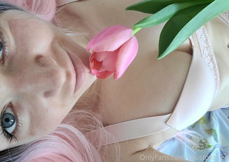 shustova adult actress picture