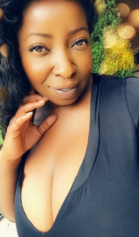 vanessablue model nudes pic