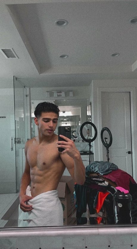 evillxe star sexy image