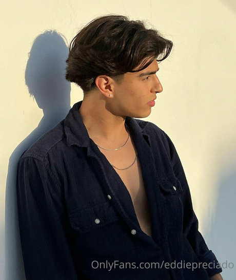 evillxe pornstar naked image