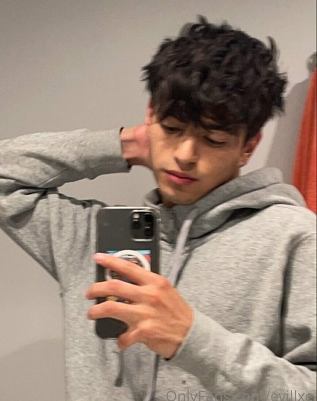 evillxe xxx pornstar img