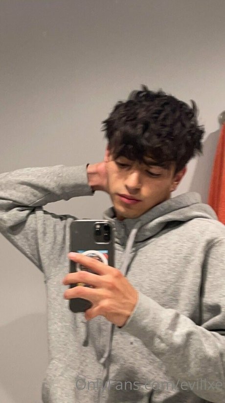 evillxe pretty pornstar gallery