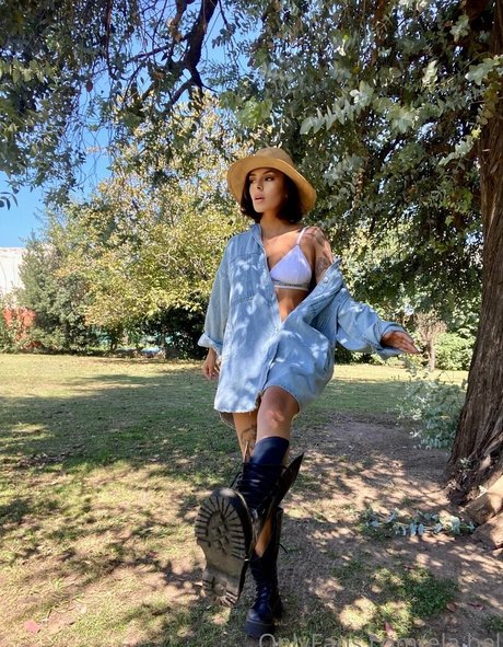 ela bel adult actress picture