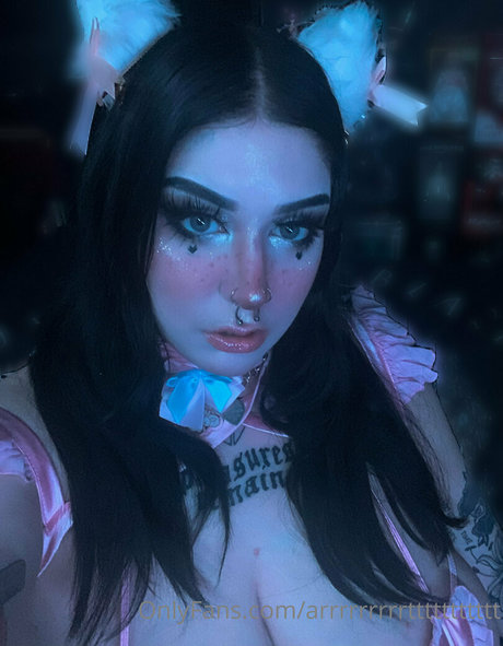 Ur E Mommy star exclusive img