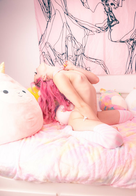 Bella Quinn pornstar xxx galleries