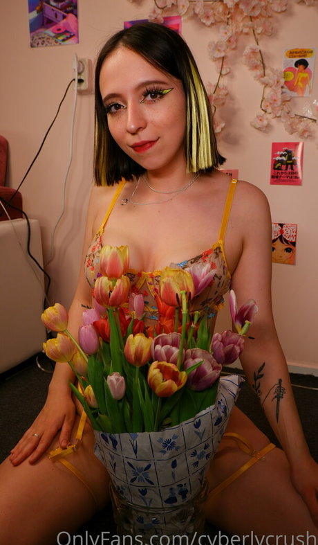 CyberlyCrush free pornstar pic