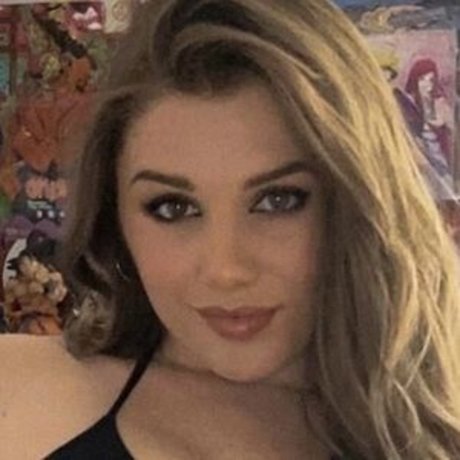 Weenzly star porn picture