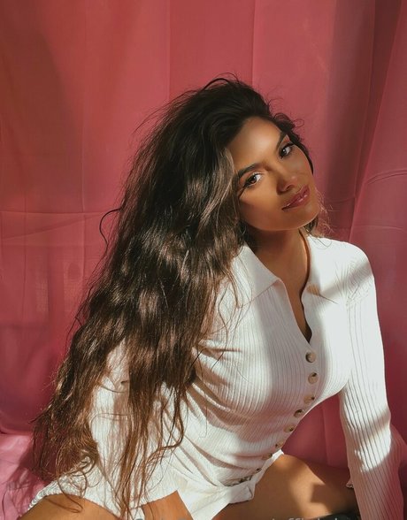 Serena Muniz star sex archive