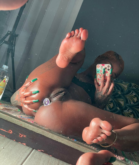 Zaria Linton top model photos