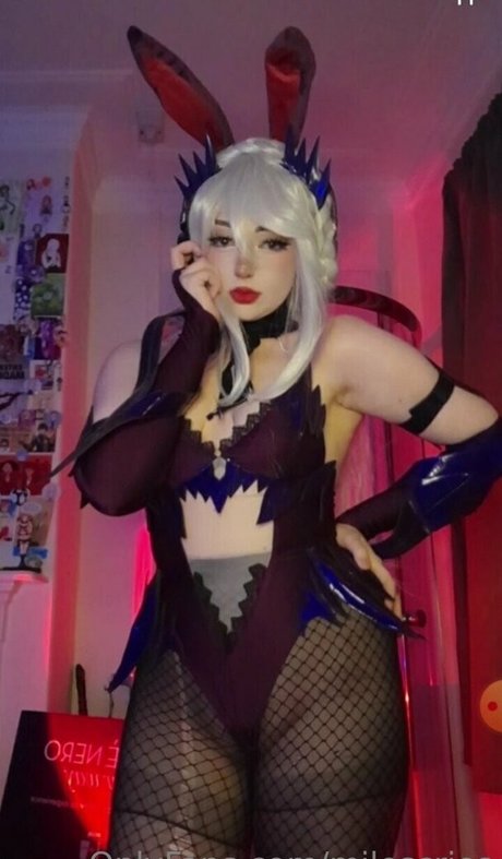 milescries star hot photos