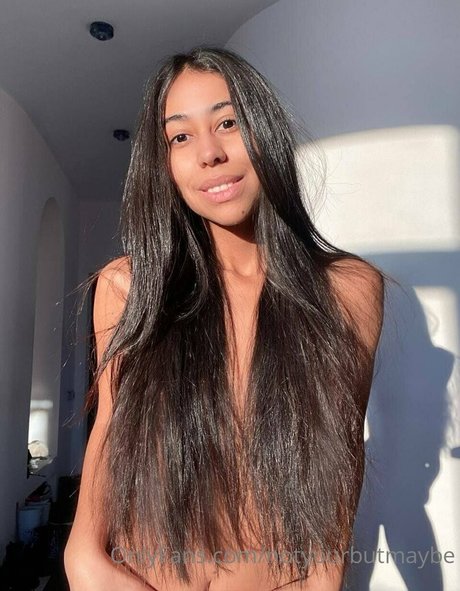 dayana wifey model pretty pics