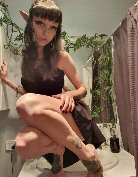 vi0let night model art pic