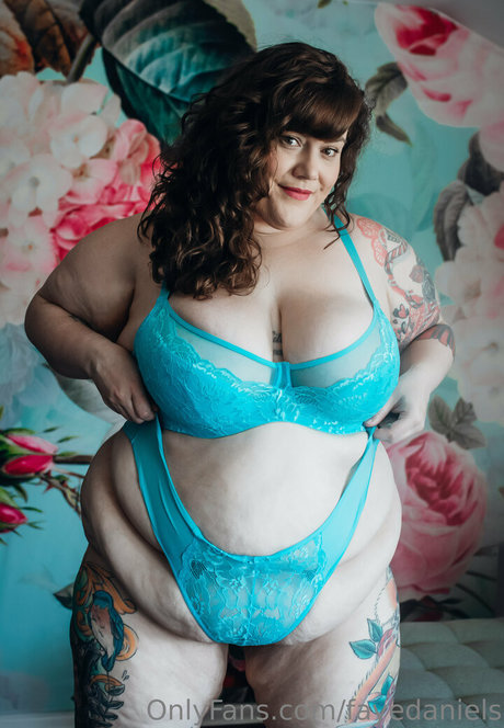 fayedaniels xxx star images