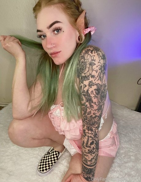 gingerhart naked model pic