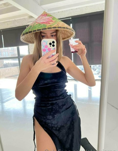 alexxisren nice actress images