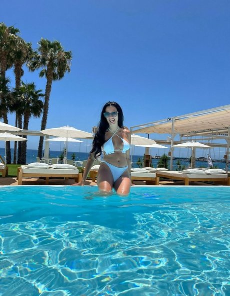 emmietinker model exclusive img