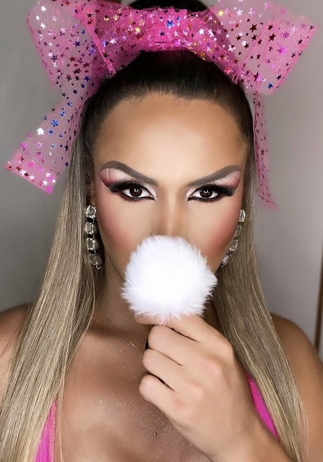 Bruna Butterfly model best pictures