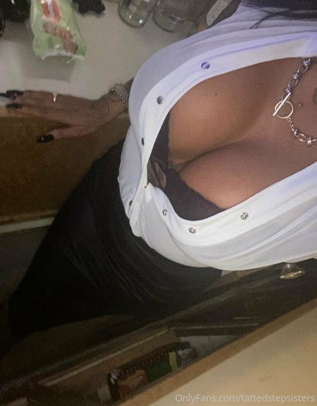 tattedstepsisters art model archive