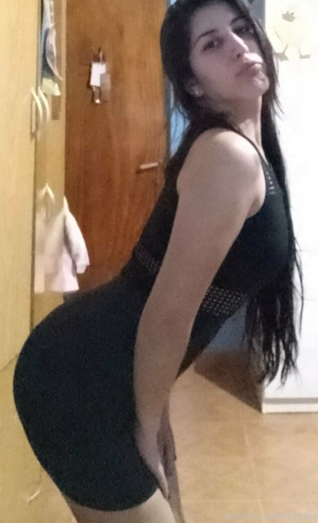 vickiita porn model img