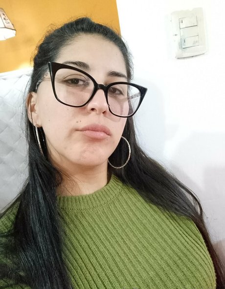 vickiita nudes model pic