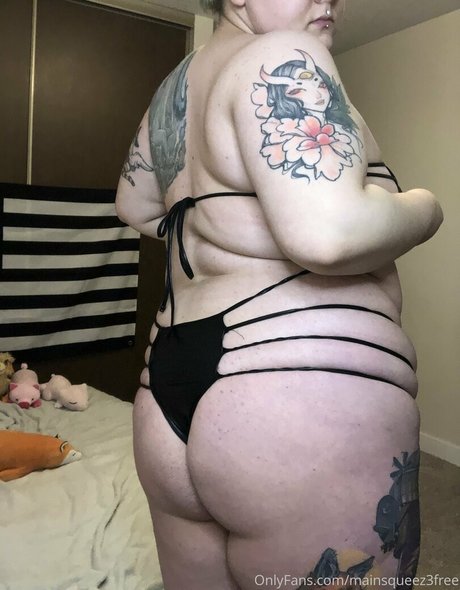 mainsqueez3free model hot pic