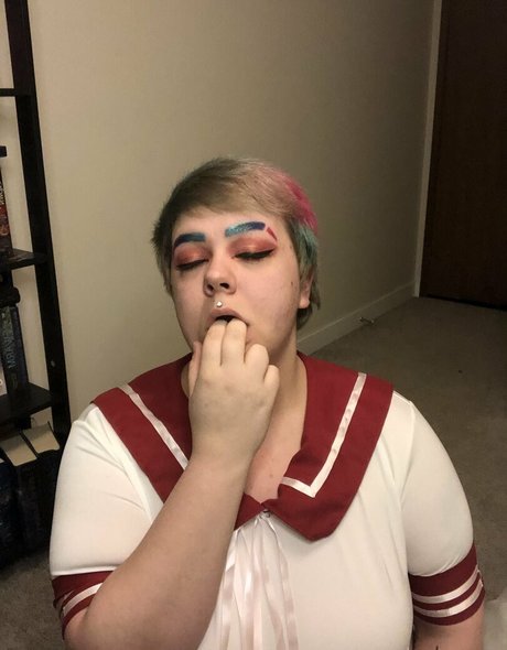 mainsqueez3free erotic actress image