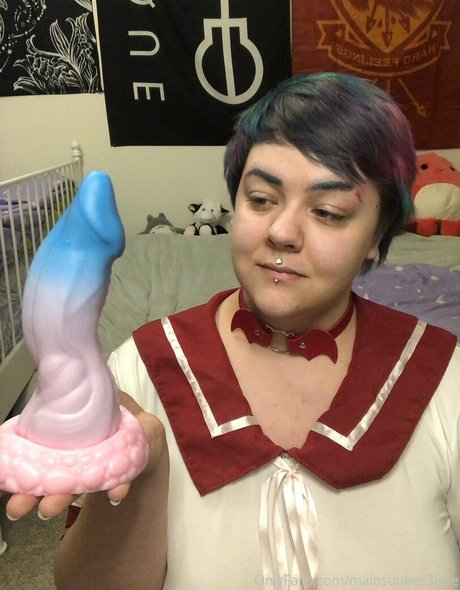 mainsqueez3free model hd photos