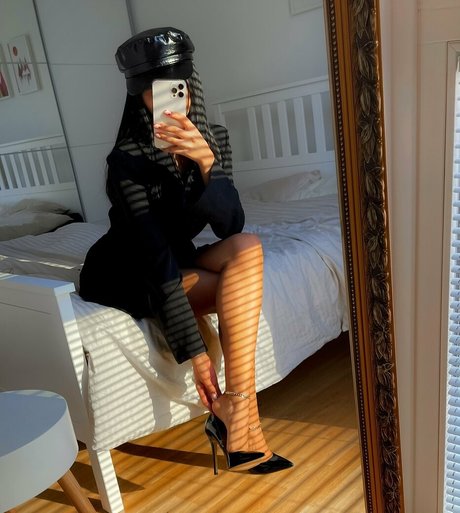 Callmealita pornographic model pics