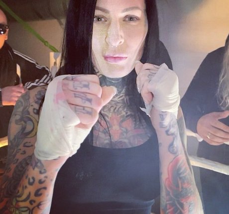 FemkeFTW erotic model gallery